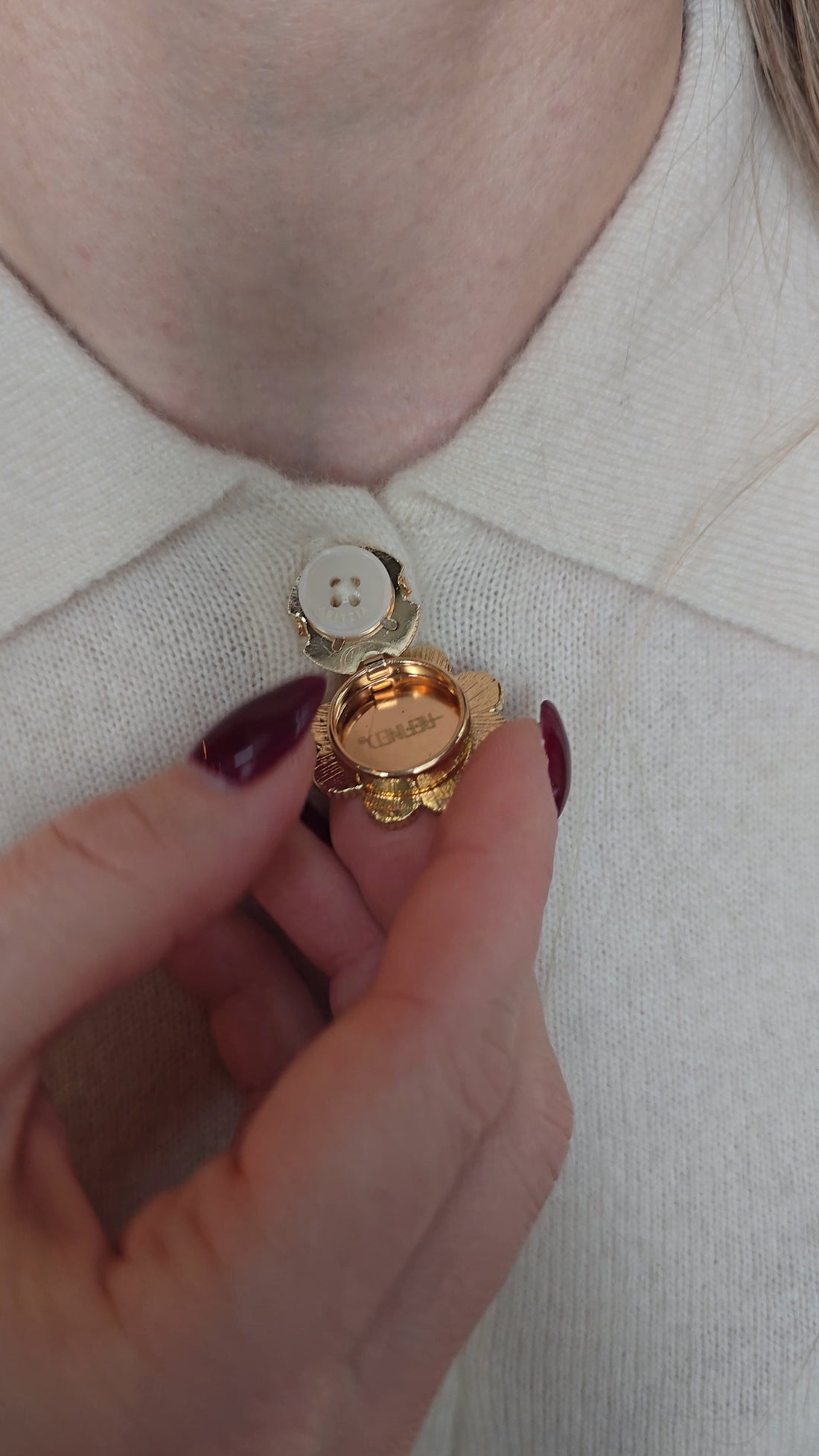 Button Covers vs. Cufflinks: What’s the Difference?
